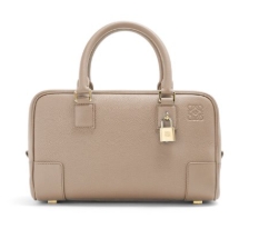 Loewe: Torba Koja Osvoji na Prvi Pogled